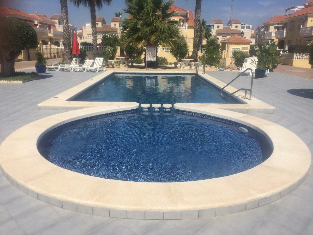 Torrevieja, La Torreta Ground Floor Apartment With Large Private Patio Garden Ngoại thất bức ảnh